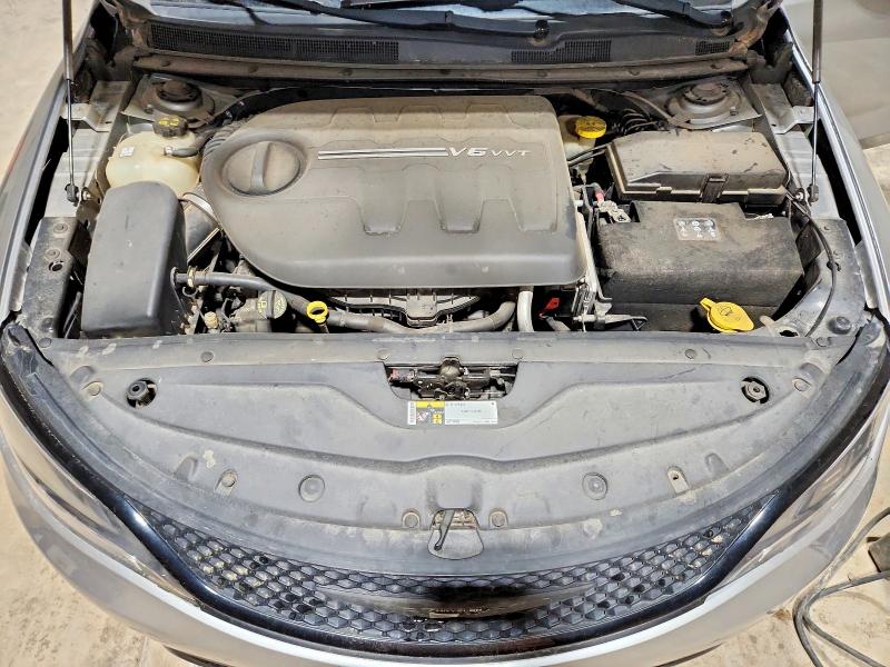 46281016 :رقم المزاد ، 1C3CCCBG7FN505808 vin ، 2015 Chrysler 200 مزاد بيع