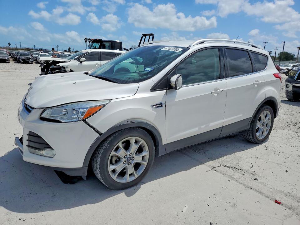 47639266 :رقم المزاد ، 1FMCU0J9XFUC61499 vin ، 2015 Ford Escape مزاد بيع