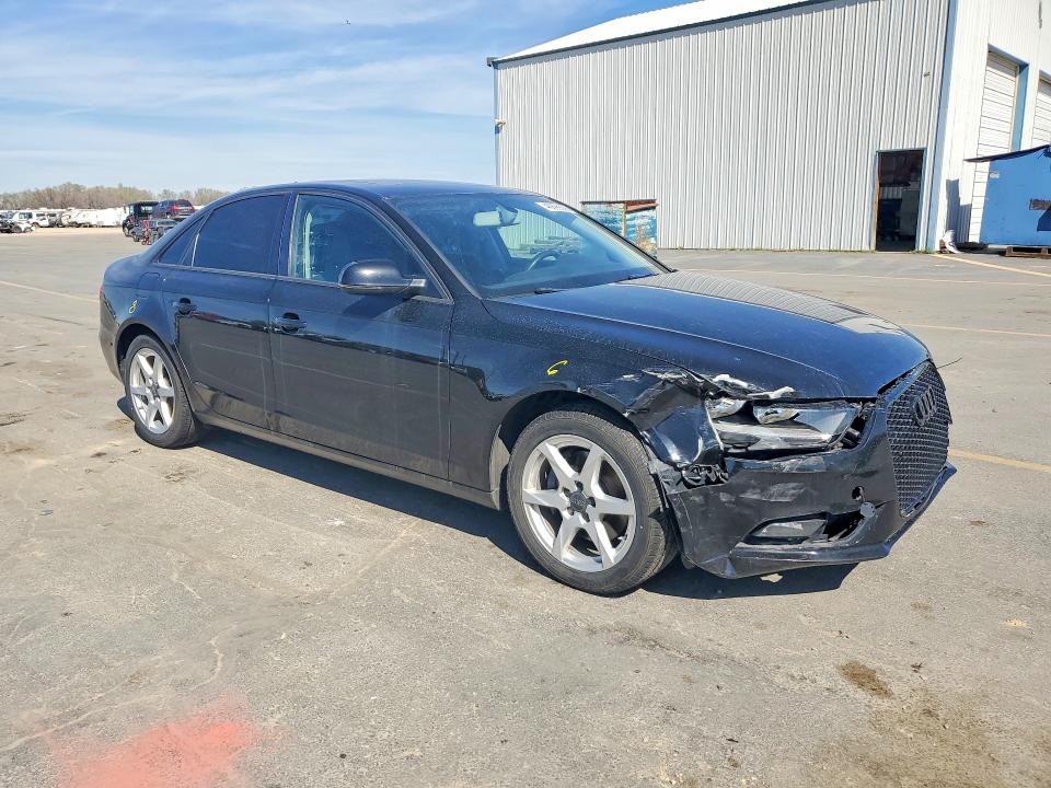 46896506 :رقم المزاد ، WAUBFAFL2EN004363 vin ، 2014 Audi A4 مزاد بيع