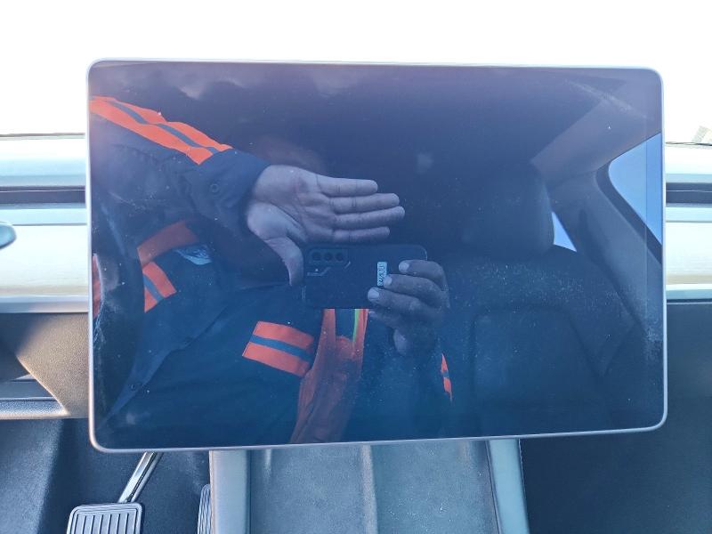 2021 Tesla Model Y მანქანა იყიდება აუქციონზე, vin: 5YJYGDEE3MF305123, აუქციონის ნომერი: 45875966