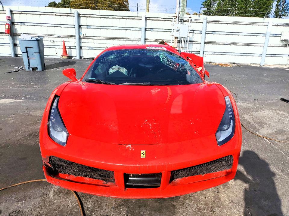 54877666 :رقم المزاد ، ZFF79ALA5G0217425 vin ، 2016 Ferrari 488 Gtb مزاد بيع