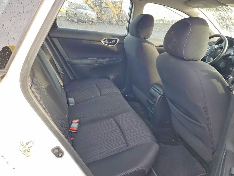 41739726 :رقم المزاد ، 3N1AB7AP2KY258955 vin ، 2019 Nissan Sentra مزاد بيع