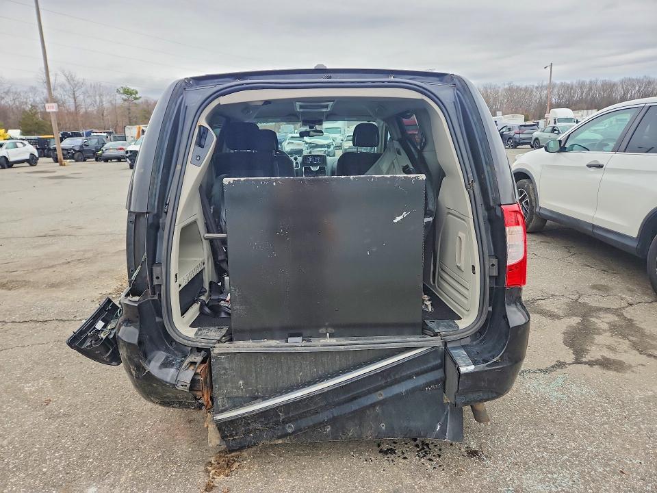45490086 :رقم المزاد ، 2C4RC1BG6CR116182 vin ، 2012 Chrysler Town & Country مزاد بيع