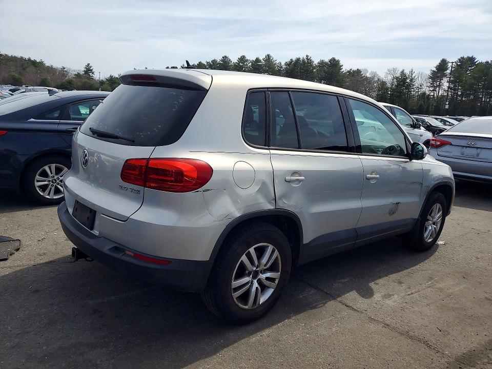 47621786 :رقم المزاد ، WVGAV7AX0CW543260 vin ، 2012 Volkswagen Tiguan مزاد بيع
