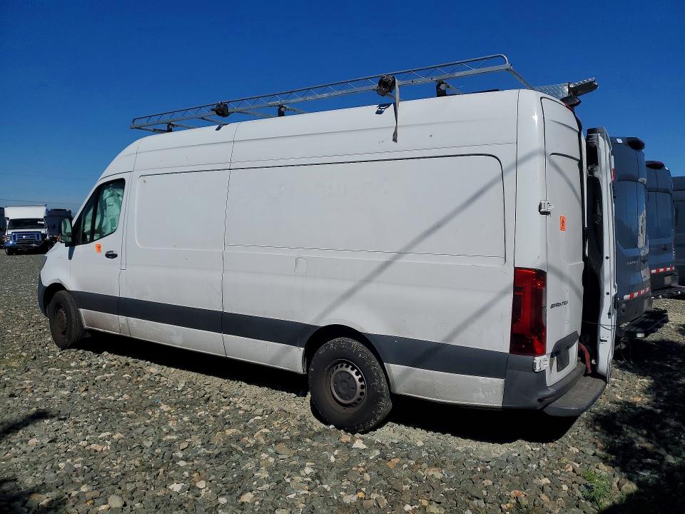 42004406 :رقم المزاد ، W1Y40CHY6PT132813 vin ، 2023 Mercedes-benz Sprinter مزاد بيع