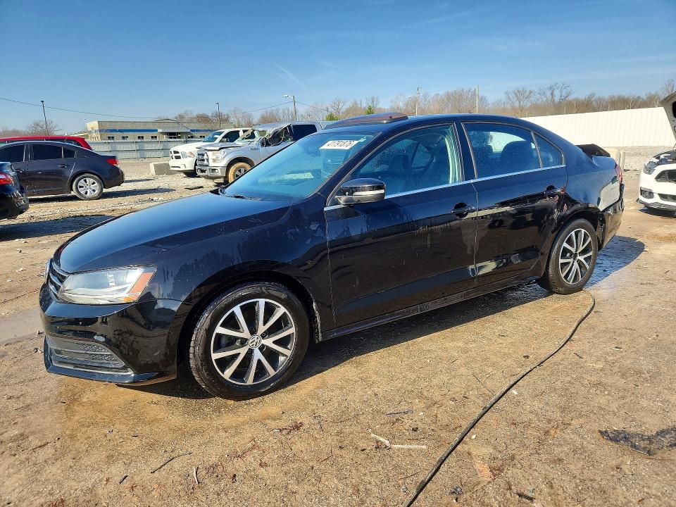 41791876 :رقم المزاد ، 3VWB67AJXHM246616 vin ، 2017 Volkswagen Jetta مزاد بيع