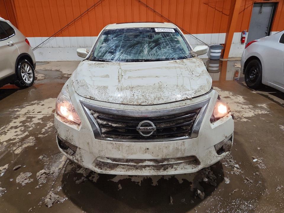 45795336 :رقم المزاد ، 1N4AL3AP0FN392844 vin ، 2015 Nissan Altima مزاد بيع