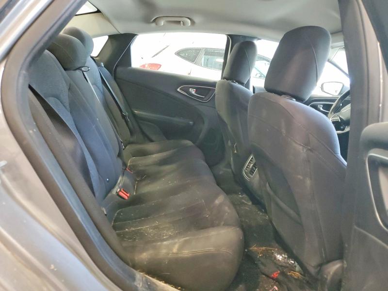 47546926 :رقم المزاد ، 1C3CCCAB4FN504878 vin ، 2015 Chrysler 200 مزاد بيع