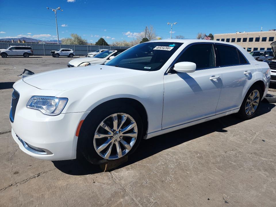 Продажа на аукционе авто 2016 Chrysler 300, vin: 2C3CCARG3GH270506, номер лота: 46934266