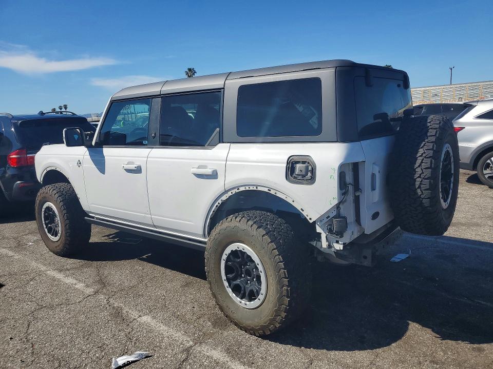 Продажа на аукционе авто 2023 Ford Bronco, vin: 1FMEE5DP6PLB70315, номер лота: 45805126