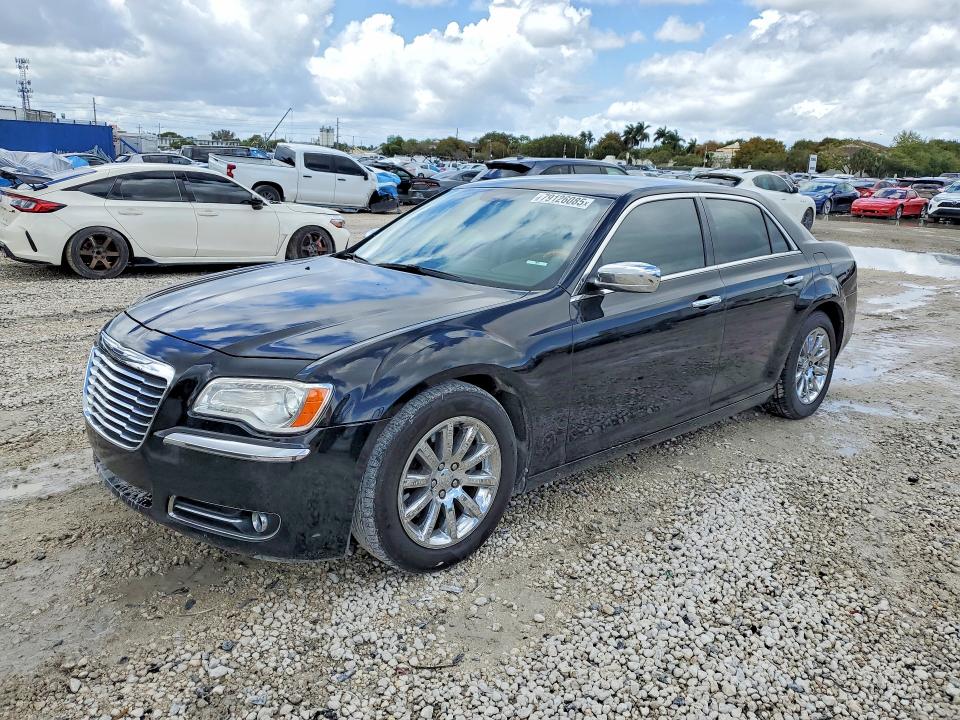 Продажа на аукционе авто 2013 Chrysler 300c, vin: 2C3CCAET5DH673921, номер лота: 79126085