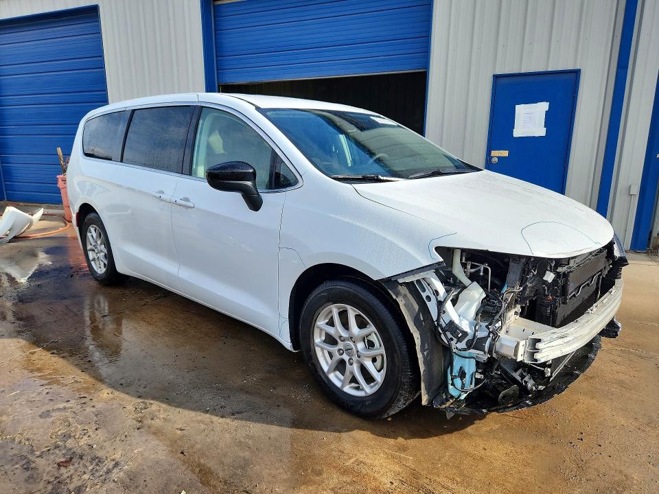 Продажа на аукционе авто 2024 Chrysler Voyager, vin: 2C4RC1CG5RR176879, номер лота: 79985935