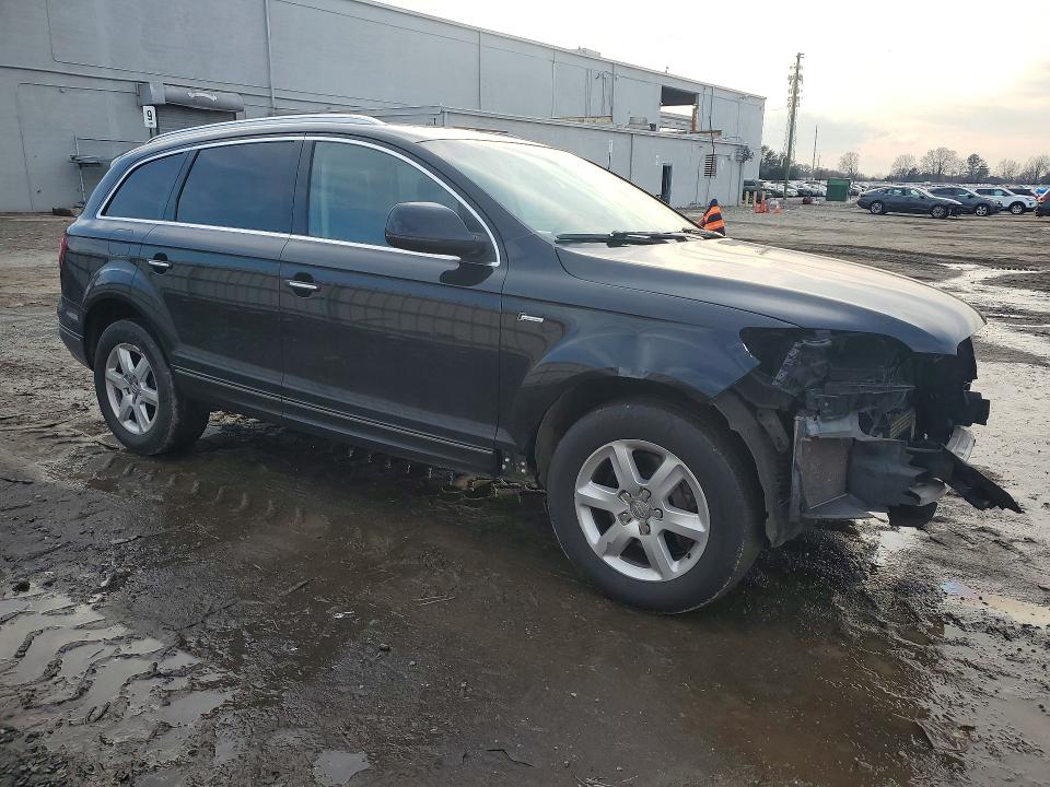 79245935 :رقم المزاد ، WA1LGAFEXFD025243 vin ، 2015 Audi Q7 مزاد بيع
