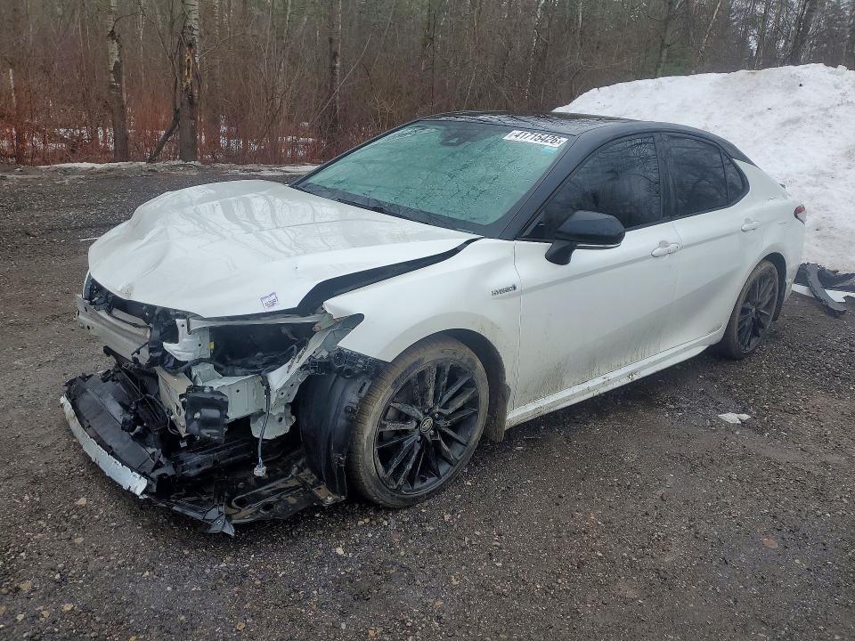 41715426 :رقم المزاد ، 4T1K31AK9MU028119 vin ، 2021 Toyota Camry Xse Hybrid 4dr مزاد بيع