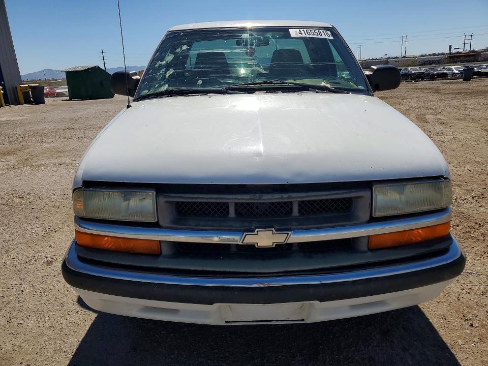 41655816 :رقم المزاد ، 1GCCS19W928216650 vin ، 2002 Chev S-10 مزاد بيع