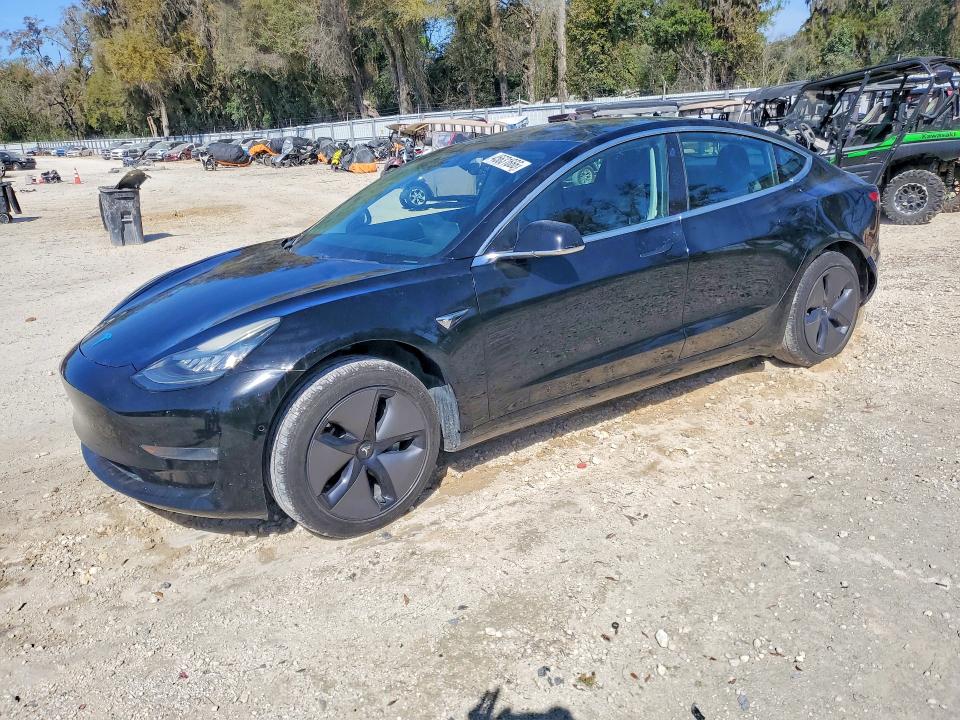 45631666 :رقم المزاد ، 5YJ3E1EA3KF306636 vin ، 2019 Tesla Model 3 مزاد بيع