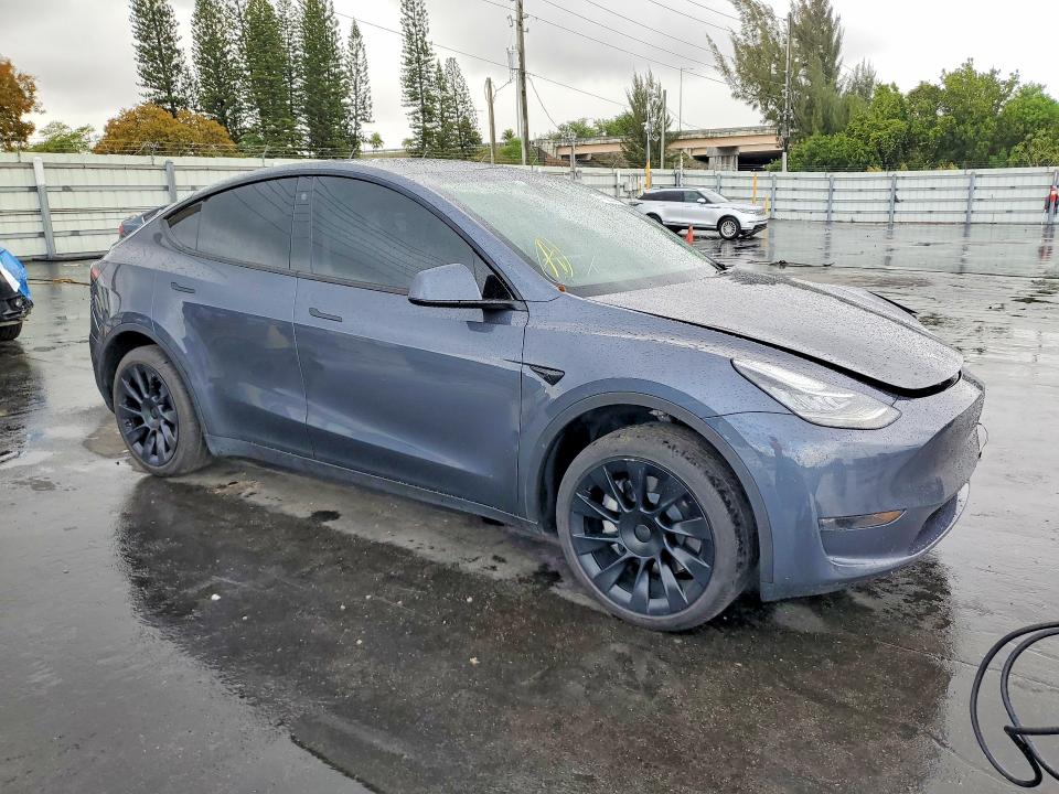 2023 Tesla Model Y მანქანა იყიდება აუქციონზე, vin: 7SAYGDEE0PA099215, აუქციონის ნომერი: 47935206