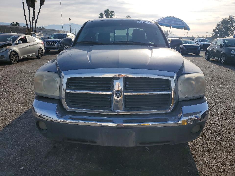 47675936 :رقم المزاد ، 1D7HE42K55S157440 vin ، 2005 Dodge Dakota مزاد بيع