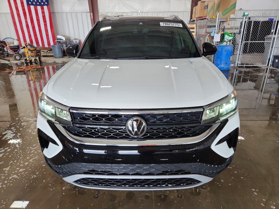 79625775 :رقم المزاد ، 3VVVX7B22RM047972 vin ، 2024 Volkswagen Taos مزاد بيع