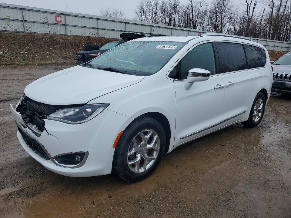 41926106 :رقم المزاد ، 2C4RC1GG0KR605362 vin ، 2019 Chrysler Pacifica مزاد بيع