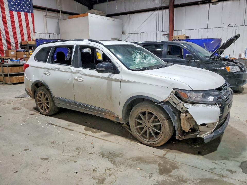 Продаж на аукціоні авто 2018 Mitsubishi Outlander, vin: JA4AZ3A3XJZ022986, номер лоту: 79119985