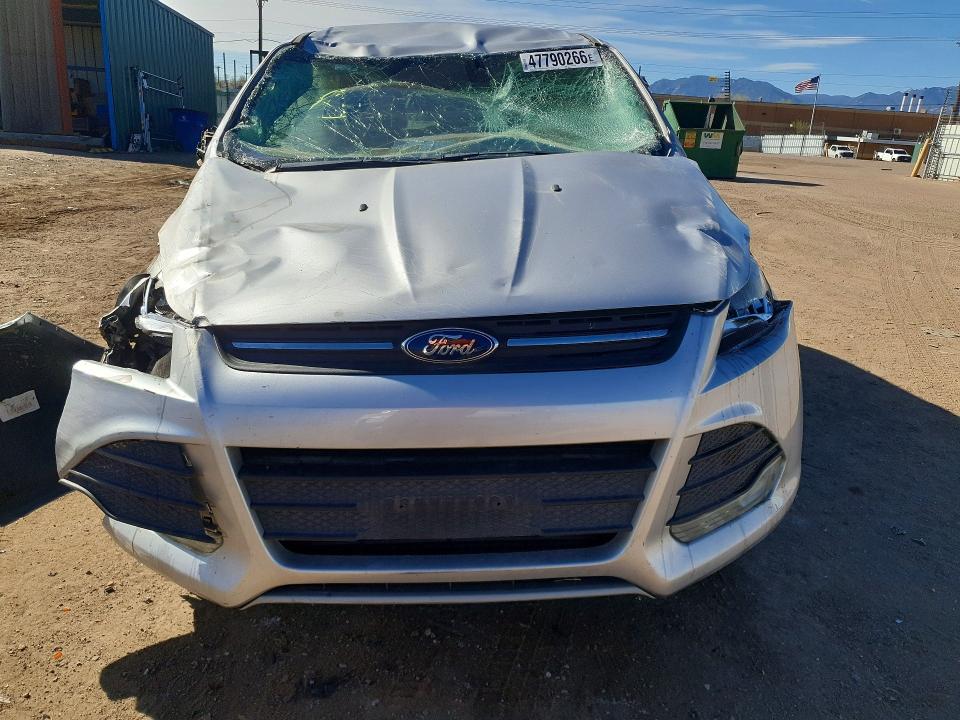 47790266 :رقم المزاد ، 1FMCU9G91FUA62126 vin ، 2015 Ford Escape مزاد بيع