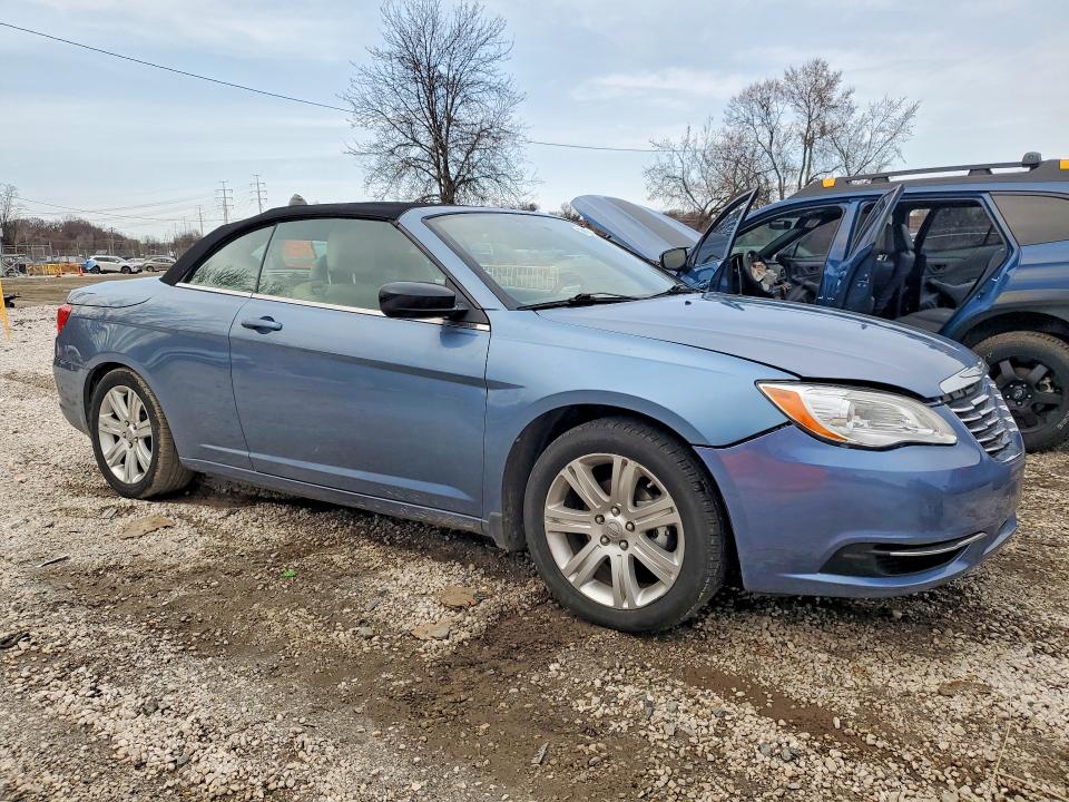 45458546 :رقم المزاد ، 1C3BC2EG9BN568324 vin ، 2011 Chrysler 200 مزاد بيع