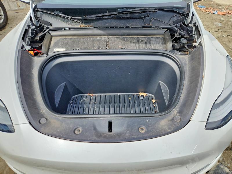 46147576 :رقم المزاد ، 7SAYGDEE9PA119560 vin ، 2023 Tesla Model Y مزاد بيع