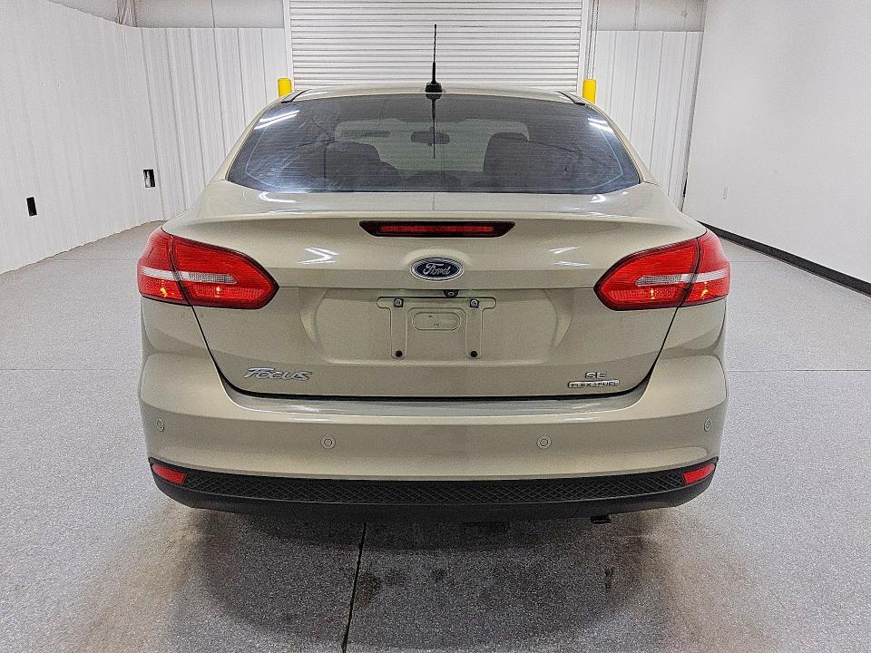 Продажа на аукционе авто 2015 Ford Focus, vin: 1FADP3F21FL211132, номер лота: 46934076
