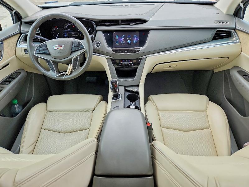 47560316 :رقم المزاد ، 1GYKNDRS9HZ293663 vin ، 2017 Cadillac Xt5 مزاد بيع