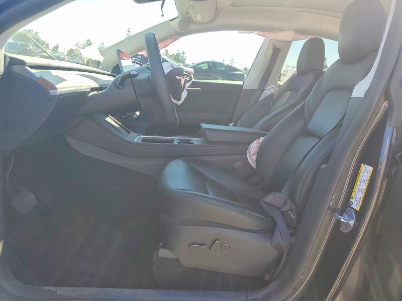 42009016 :رقم المزاد ، 7SAYGDED9RF200085 vin ، 2024 Tesla Model Y مزاد بيع