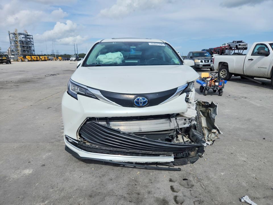 Продаж на аукціоні авто 2022 Toyota Sienna, vin: 5TDYRKEC5NS114278, номер лоту: 45657736