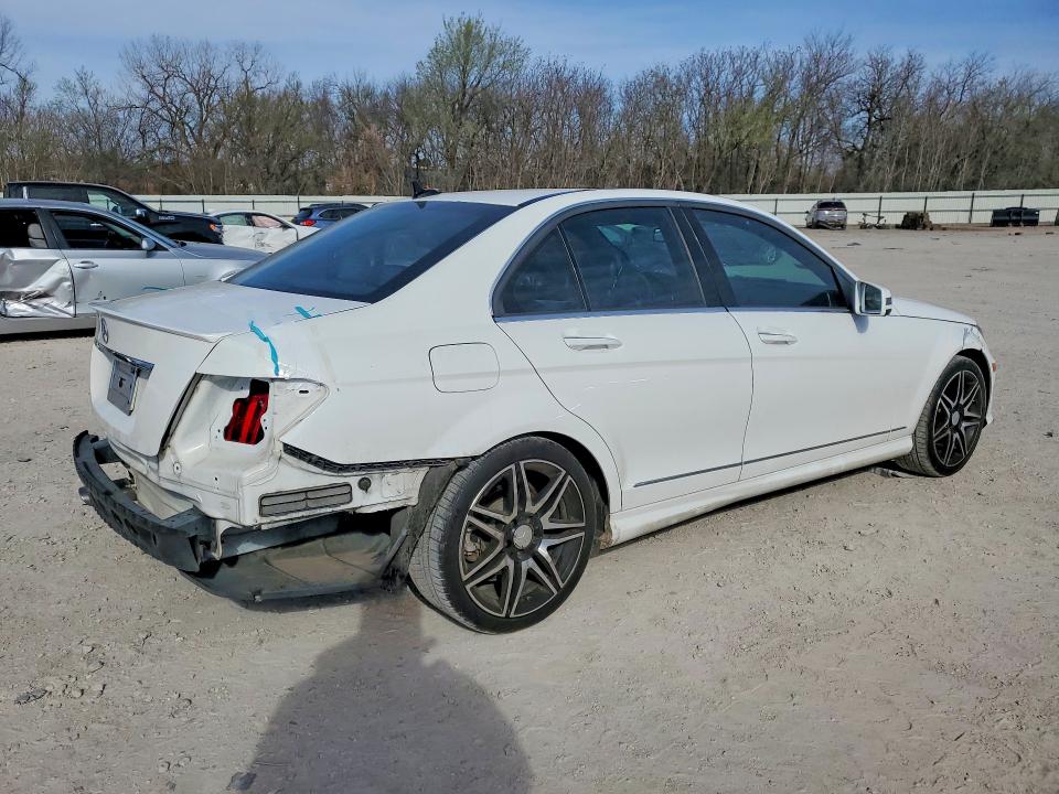 78662045 :رقم المزاد ، WDDGF4HB4EA902393 vin ، 2014 Mercedes-benz C مزاد بيع