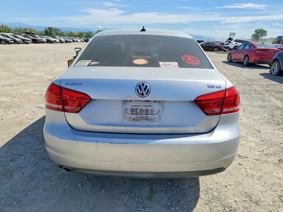 2015 Volkswagen Passat მანქანა იყიდება აუქციონზე, vin: 1VWBV7A34FC046009, აუქციონის ნომერი: 47474126