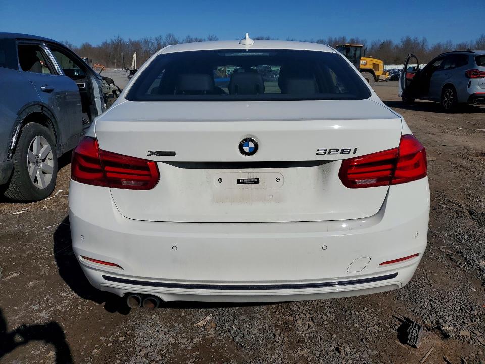 2016 Bmw 328 მანქანა იყიდება აუქციონზე, vin: WBA8E3C52GK502579, აუქციონის ნომერი: 41756866