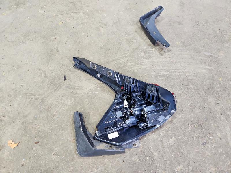 47823646 :رقم المزاد ، 5N1AT2MV5KC738581 vin ، 2019 Nissan Rogue مزاد بيع