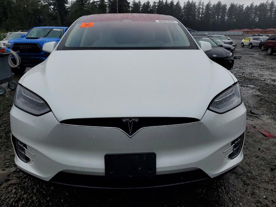 46353546 :رقم المزاد ، 5YJXCBE22JF141666 vin ، 2018 Tesla Model X مزاد بيع