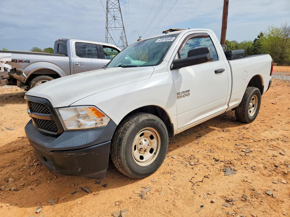 47974546 :رقم المزاد ، 3C6JR6AG7FG660413 vin ، 2015 Ram 1500 مزاد بيع