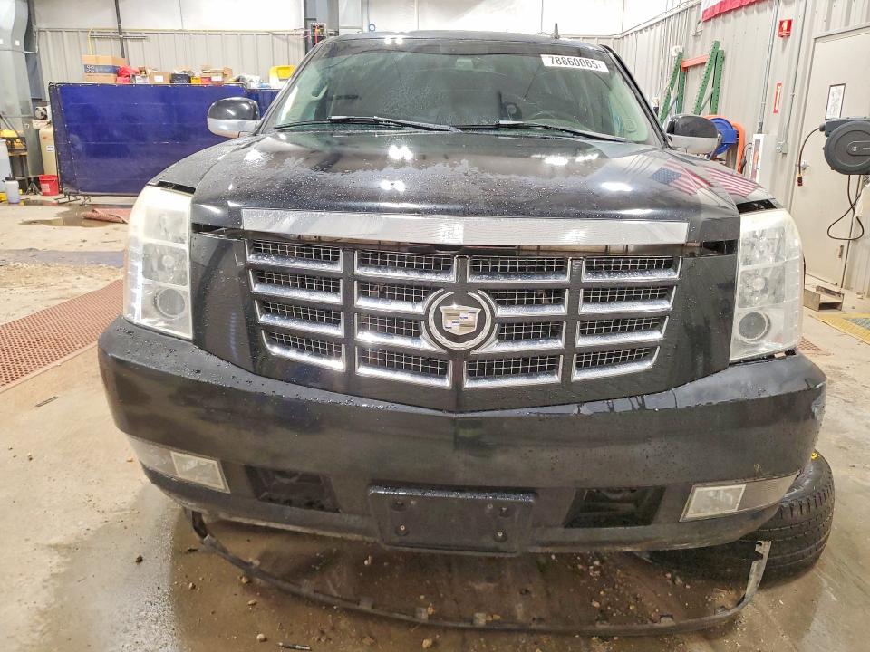2007 Cadillac Escalade მანქანა იყიდება აუქციონზე, vin: 1GYFK668X7R286718, აუქციონის ნომერი: 78860065