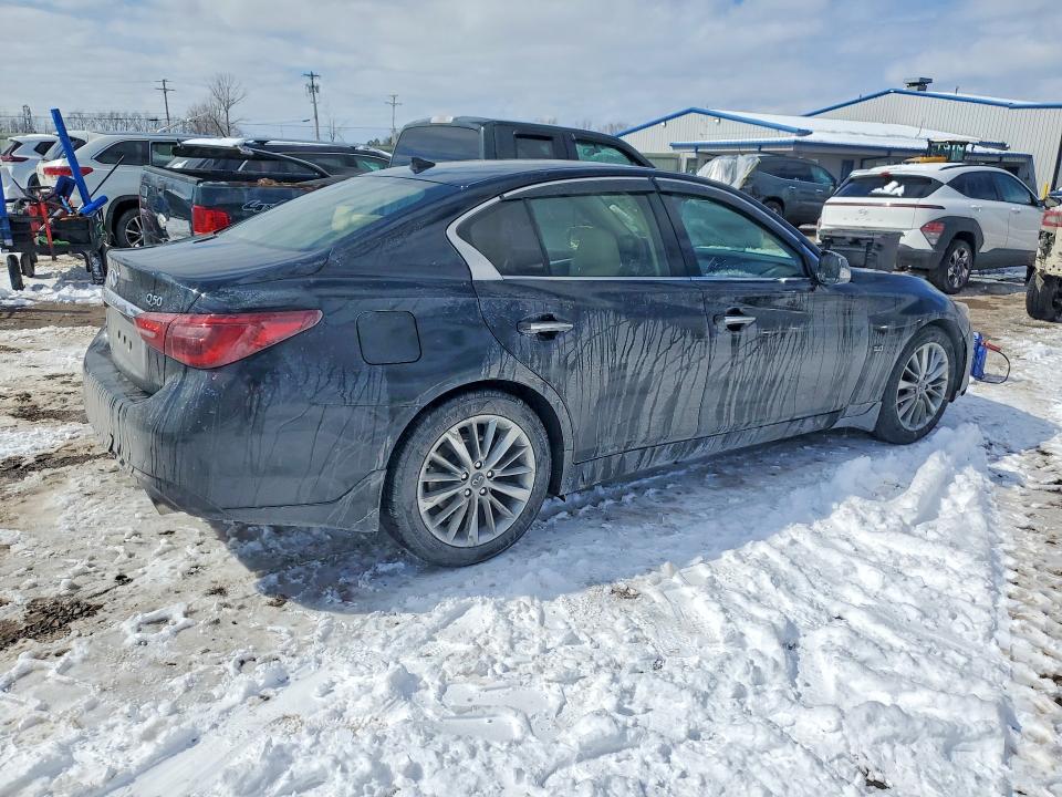 46156356 :رقم المزاد ، JN1EV7AR2JM612016 vin ، 2018 Infiniti Q50 مزاد بيع