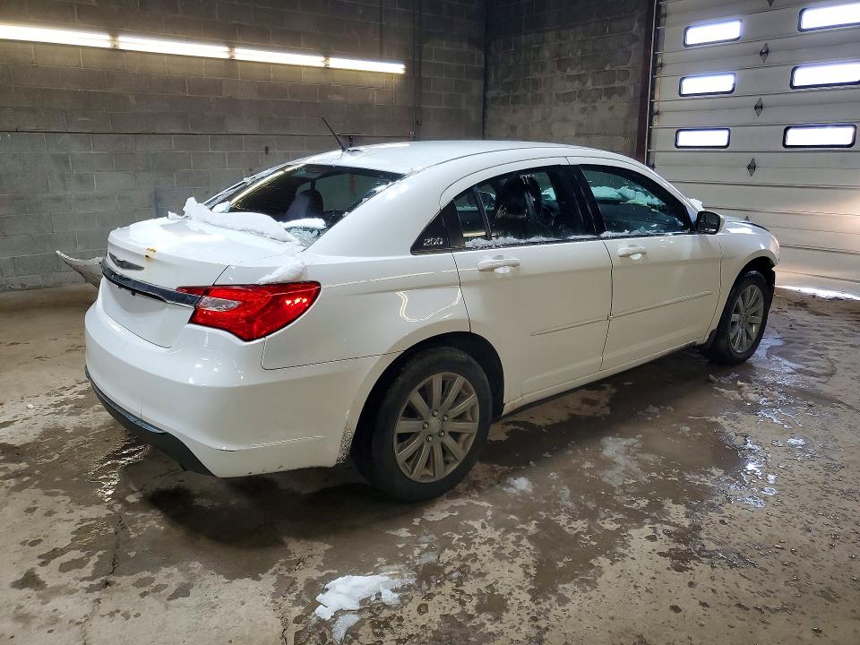 46203496 :رقم المزاد ، 1C3CCBBBXDN760982 vin ، 2013 Chrysler 200 مزاد بيع