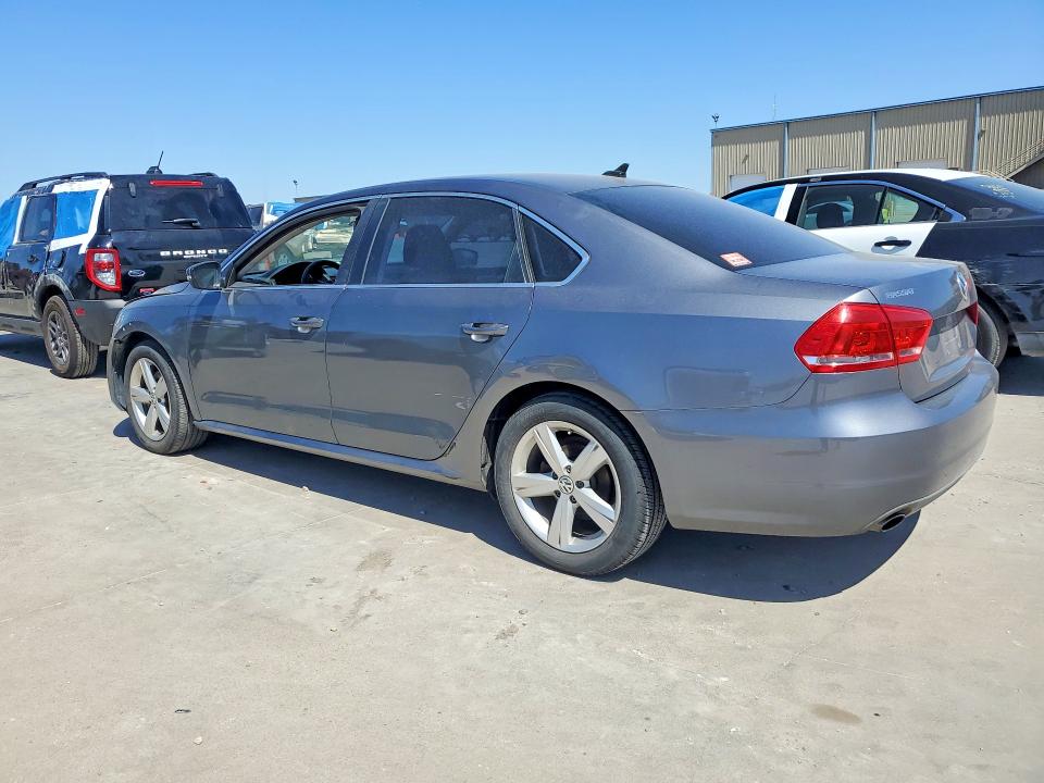46750476 :رقم المزاد ، 1VWBT7A32FC013581 vin ، 2015 Volkswagen Passat مزاد بيع