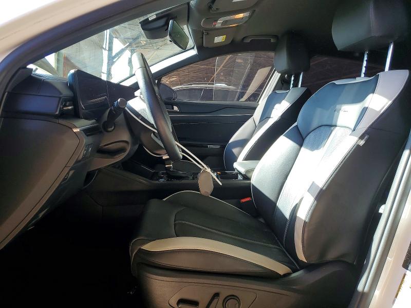 2025 Kia K5 მანქანა იყიდება აუქციონზე, vin: KNAG64J71S5270468, აუქციონის ნომერი: 46867486