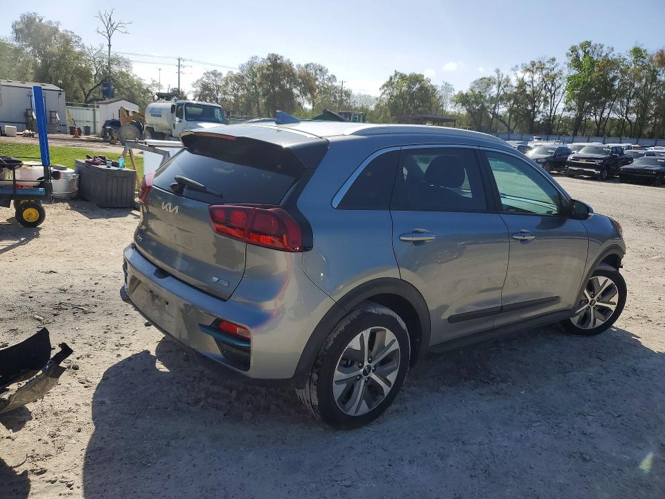 2022 Kia Niro Ev მანქანა იყიდება აუქციონზე, vin: KNDCC3LG7N5121925, აუქციონის ნომერი: 45536386