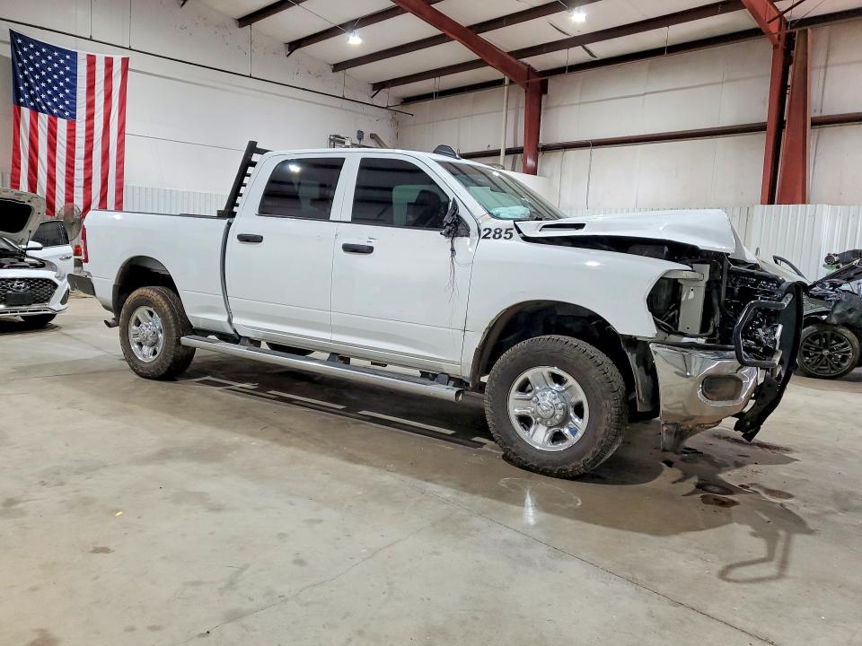 47520996 :رقم المزاد ، 3C6UR5CJ1RG305208 vin ، 2024 Ram 2500 مزاد بيع