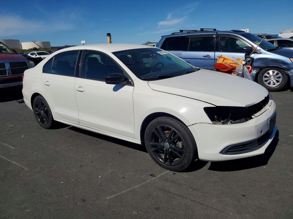 2014 Volkswagen Jetta მანქანა იყიდება აუქციონზე, vin: 3VW1K7AJ0EM372101, აუქციონის ნომერი: 79957795