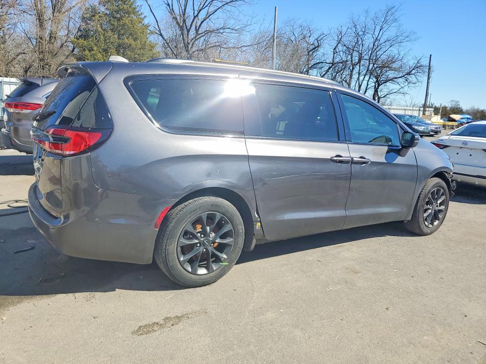 2021 Chrysler Pacifica მანქანა იყიდება აუქციონზე, vin: 2C4RC1BG7MR562083, აუქციონის ნომერი: 79766695