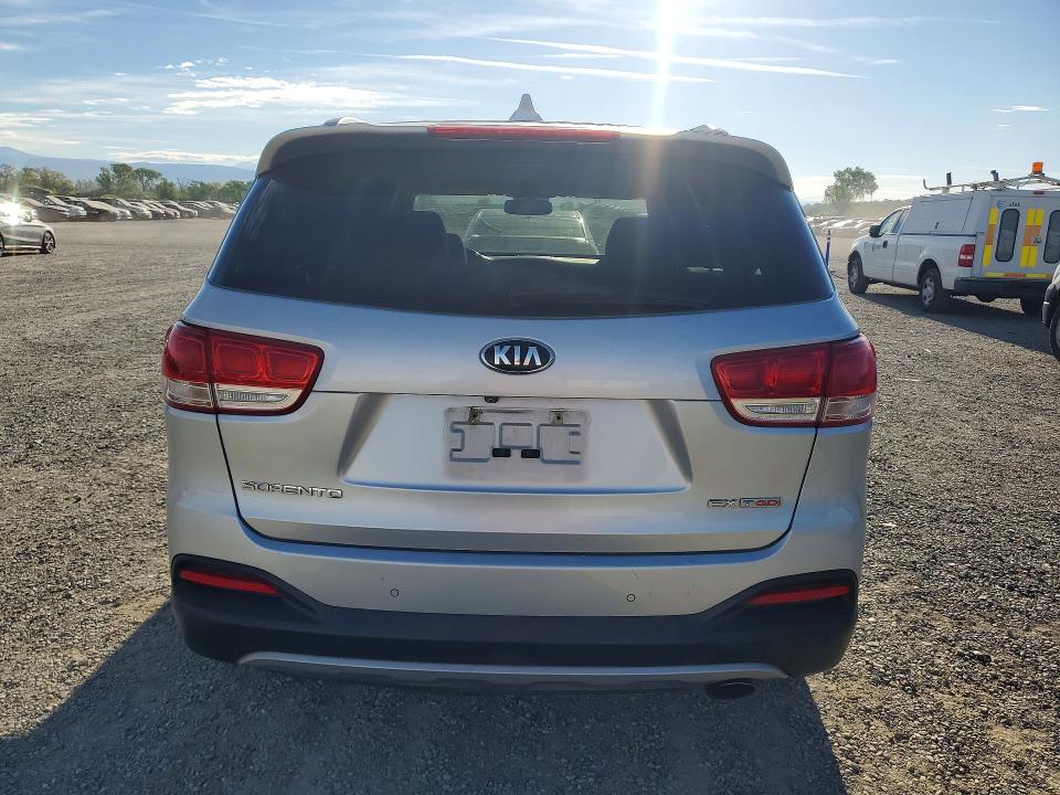 47474776 :رقم المزاد ، 5XYPHDA11GG030800 vin ، 2016 Kia Sorento مزاد بيع