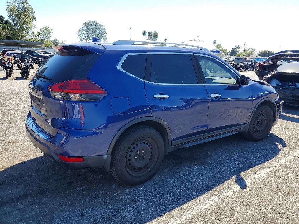 2017 Nissan Rogue მანქანა იყიდება აუქციონზე, vin: 5N1AT2MN6HC783229, აუქციონის ნომერი: 47564436