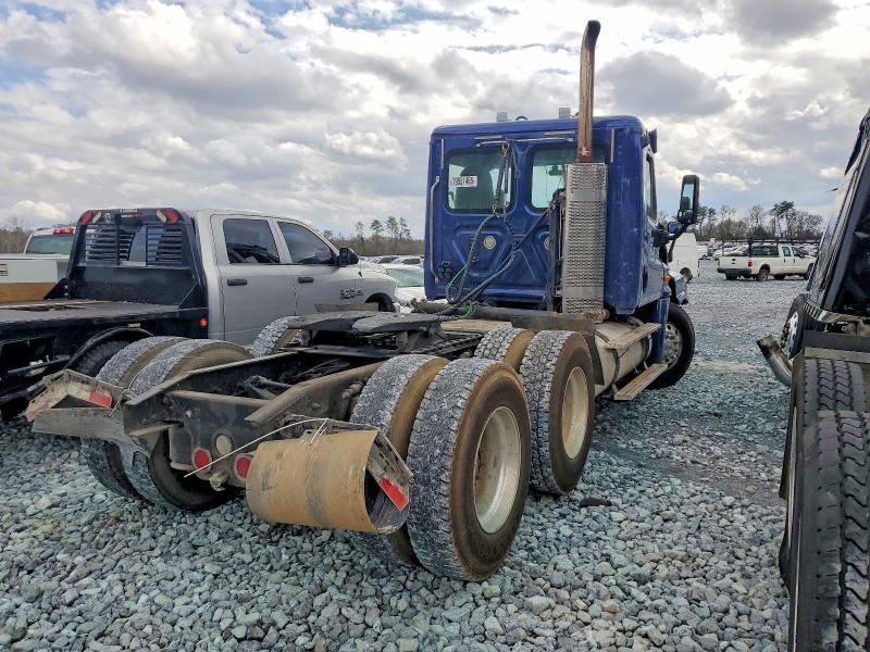 79551465 :رقم المزاد ، 1FUJGEBG1ASAT5199 vin ، 2010 Freightliner Cascadia مزاد بيع
